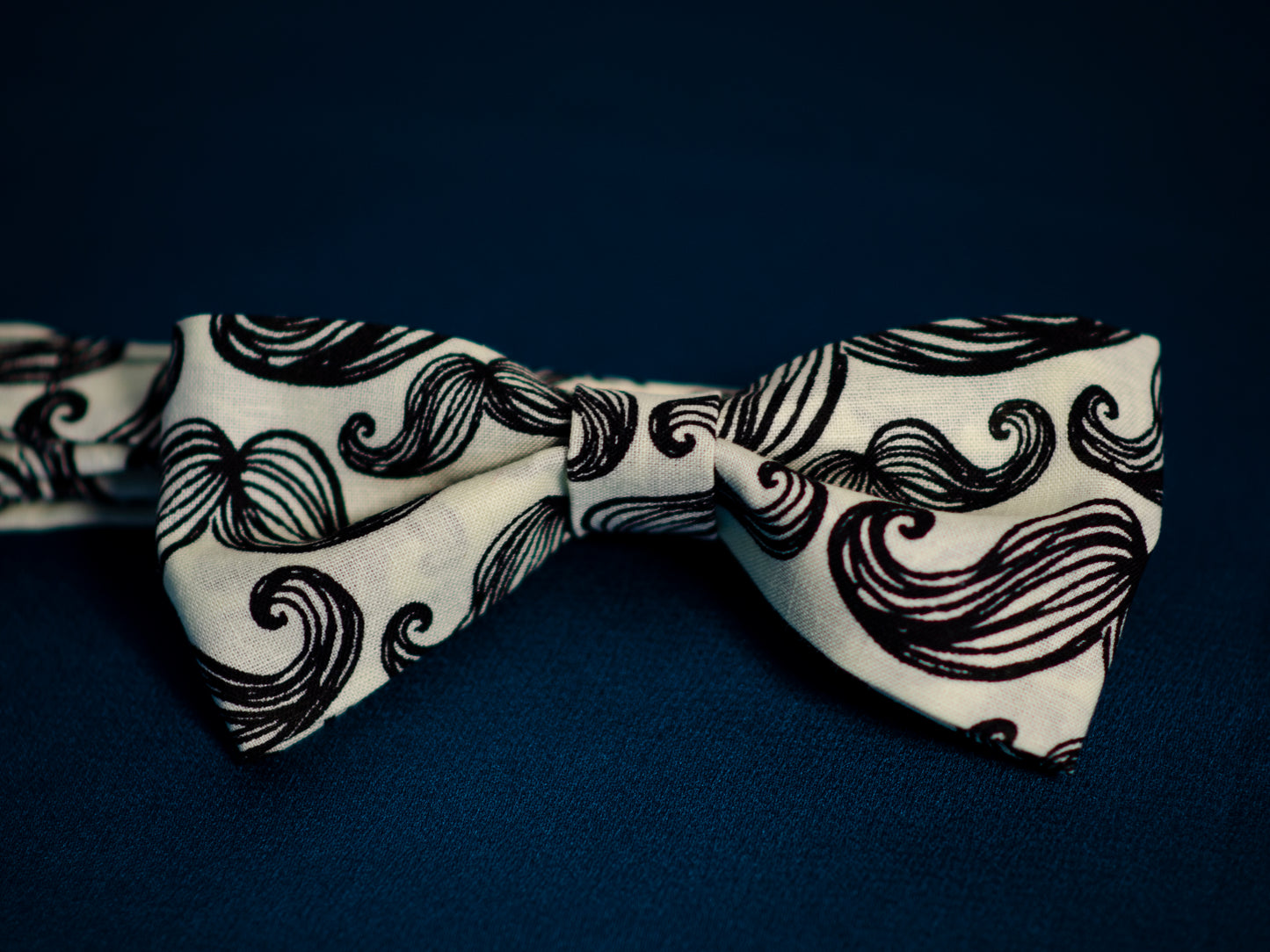 Lila Bowtie